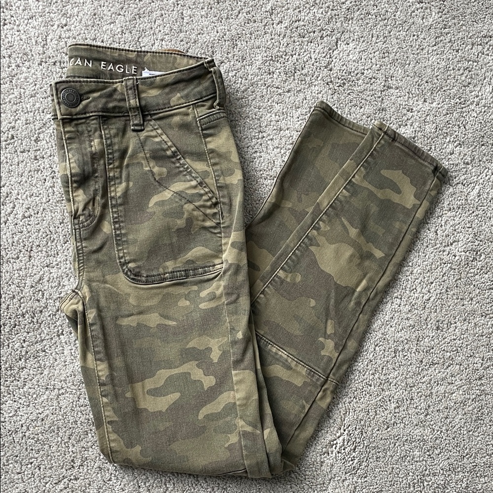 American Eagle High Rise Camouflage Jegging